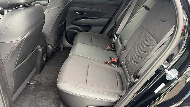 Hyundai TUCSON 1.6T Plug-in Hybrid Black Line 5dr Auto Estate