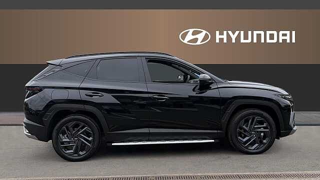 Hyundai TUCSON 1.6T Plug-in Hybrid Black Line 5dr Auto Estate