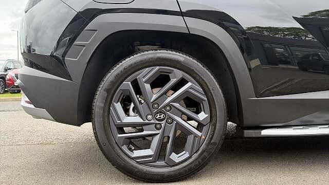 Hyundai TUCSON 1.6T Plug-in Hybrid Black Line 5dr Auto Estate
