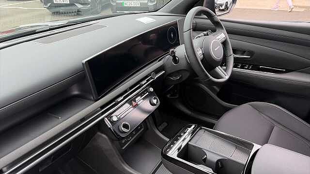 Hyundai TUCSON 1.6T Plug-in Hybrid Black Line 5dr Auto Estate