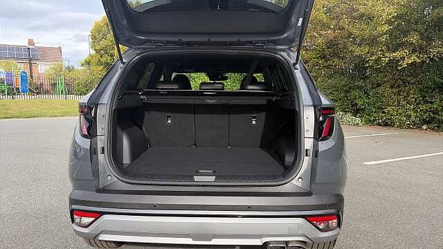 Hyundai TUCSON 1.6T 239 Hybrid Black Line 5dr Auto Hybrid Estate