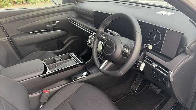 Hyundai TUCSON 1.6T 239 Hybrid Black Line 5dr Auto Hybrid Estate