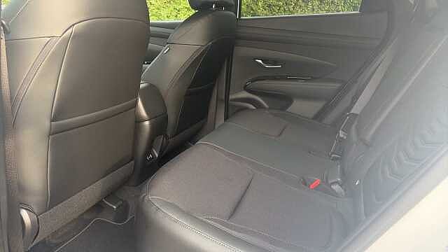Hyundai TUCSON 1.6T 239 Hybrid Black Line 5dr Auto Hybrid Estate