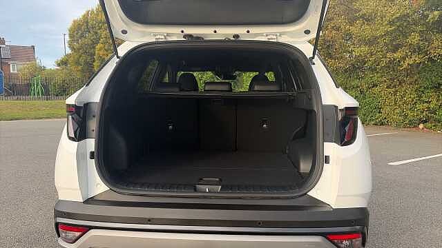 Hyundai TUCSON 1.6T 239 Hybrid Black Line 5dr Auto Hybrid Estate
