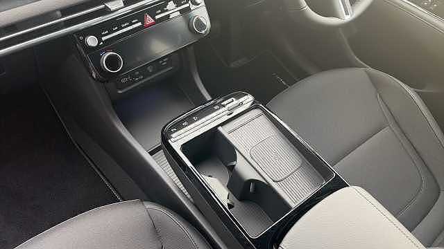 Hyundai TUCSON 1.6T 239 Hybrid Black Line 5dr Auto Hybrid Estate