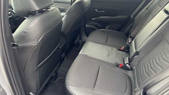 Hyundai TUCSON 1.6T 239 Hybrid Black Line 5dr Auto Hybrid Estate
