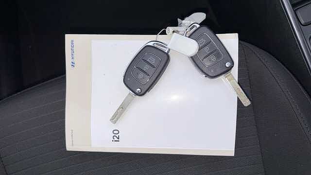 Hyundai i20 1.0T GDi 48V MHD SE Connect 5dr Petrol Hatchback
