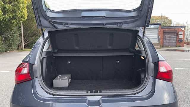 Hyundai i20 1.0T GDi 48V MHD SE Connect 5dr Petrol Hatchback