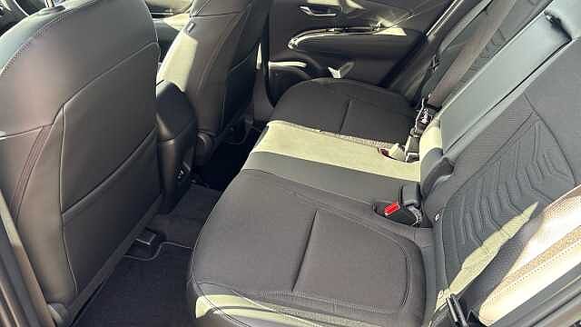 Hyundai TUCSON 1.6T 239 Hybrid Black Line 5dr Auto Hybrid Estate